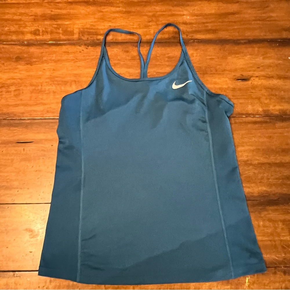 Women’s Nike Tank M